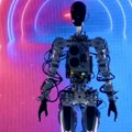 Mask osudio medijske izveštaje o napadu robota u Teslinoj fabrici u Ostinu