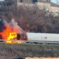FOTO: Kamion se zapalio u Sremskoj Kamenici