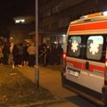 Ogromni požar u Kragujevcu! Tri osobe izvučene iz zapaljenog stana usred noći, intervenisalo 15 vatrogasaca