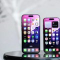 Tramp preti Apple-u carinama od 25% na iPhone