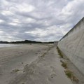 Uložili 12,74 milijarde $ u zid visok 12,5 metara i dug 395 km: Nekima čudo, a stanovnici se osećaju kao u zatvoru