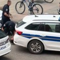 Širi se snimak hapšenja, policajac lupio muškarca koji je ležao na tlu u Zagrebu: "Kom se ti ku*čiš?"