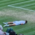 Nije bilo prijatno: Novak nezgodno pao, baš na meč-lopti (VIDEO)