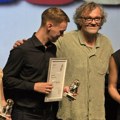 Pijanistkinja Anja Riđešić nosi „Zlatnu matrijošku“ u Novi Sad