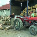 Struganje 600, a cepanje 700 dinara po metru Ko na vreme nije nabavio ogrev sada slede iznenađenja