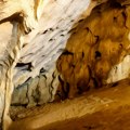 Katja ušla da istraži pećinu, pa došla do neverovatnog otkrića: Ovo je dokaz izgubljene civilizacije