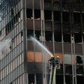 FOTO Pogledajte kako je izgledalo gašenje požara u Zagrebu iznutra: Delovi fasade padali dok su vatrogasci ulazili u zgradu