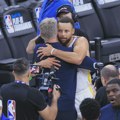VIDEO Emotivne scene koje slute kraj: Zagrljaj u koji je stala istorija NBA lige