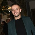 Pevač imao 120 kilograma, pa smršao 48 kg i prepolovio se: "Stomak mi je bio ogroman, jedva sam stajao na nogama"
