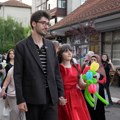 Devojčica sa autizmom iz Novog Pazara na maturskoj zabavi osvojila posebne simpatije