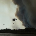 Apokaliptične scene u Deliblatskoj peščari: Vatrogasci, Iljušin i helikopteri u borbi protiv vatrene stihije (foto)
