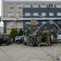 KFOR uklonio žicu oko sedišta opštine Leposavić, noć protekla mirno