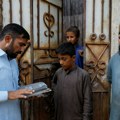 Pola miliona Afganistanaca napustilo Pakistan zbog akcije protiv migranata
