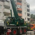 Kragujevac: Ekipe na terenu uklanjaju stabla i spuštaju krovne konstrukcije