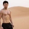 Pavel Durov voli da se slika go do pojasa, tvrdi da ima 100 dece: Neverovatne fotke vlasnika Telegrama