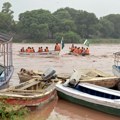 Masovne evakuacije u Pakistanu nakon što je Indija pustila vodu preko preopterećenih brana