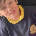 Dečak (8) umro nekoliko dana nakon što je u školi slomio ruku: Poruka na majicama njegovih drugova kida dušu
