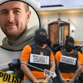 Živanove ubice osuđene na 32 godine zatvora Muškarac izrešetan pred suprugom na Baliju: Tukli ga maljem pre pucnja