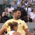 Novak Đoković đuskao na terenu Rolan Garosa sa poznatom grčkom teniserkom, Srbin se sjajno zabavlja u Parizu