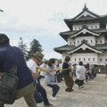 FOTO, VIDEO Kako pomeriti zamak od 360 tona? Japanci okupili 1.800 ljudi, prizor je neverovatan