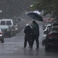 Snažna oluja pogodila severoistok SAD, poplave i nestanci struje