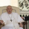 Ватикан: Папа није одржао уобичајену молитву, његов опоравак напредује нормално