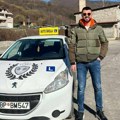 Veliko je srce u kerima Vlasnik auto-škole odlučio da deci bez oba roditelja daruje potpuno besplatnu obuku za vozače! Neke…