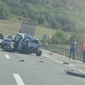 Sudar kamiona i automobila kod tunela “Brđani“ na auto-putu, žena prebačena u bolnicu