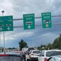 AMSS: Zadržavanja za automobile samo na graničnim prelazima Horgoš i Preševo