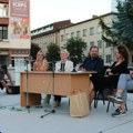 Tribina u Leskovcu sa profesorima Slobodnog univerziteta u Nišu: Početak razgovora