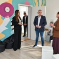 Tamara Vučić obišla Centar za nestalu i zlostavljanu decu u Novom Sadu