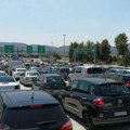 Šta li nas tek čeka na leto? Prizor na Evzoniju šokirao turiste iz Srbije