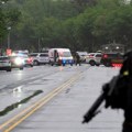 Novinari trče u zaklon dok odjekuju hici: Prvi snimci drame ispred Bele kuće