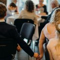 Sve je teklo besprekorno, a onda je mladin otac uzeo mikrofon! TAST IZVREĐAO ZETA ZA SVE NOVCE. U sali nastupio tajac, mlada…
