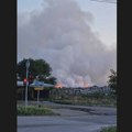 (VIDEO/FOTO) Požar na deponiji u Kovinu, gust dim se širi ka kućama i gradu