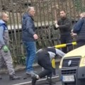 Snimak tuče u saobraćaju u Beogradu: Nije im dao da se uključe, oni izvukli palice i krenuli da ga biju