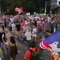 Protest zbog razbijanja ulaza na zgradama aktivista: Blokiran saobraćaj u Bulevaru kralja Aleksandra