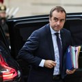Lojalista Makrona i pripadnik Nacionalne žandarmerije: Ko je novi premijer Francuske