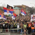 Počeo studentski protest u Kragujevcu, okupljeni odali poštu stradalima u Novom Sadu