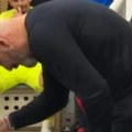Cela Srbija bruji o potezu trenera Zvezde! Evo šta je Dejan Stanković uradio u svlačionici srpskog tima (video)
