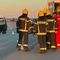 Četiri osobe povređene u sudaru na Zrenjaninskom putu: Dva muškarca (32) prevezena na reanimaciju
