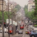 Incident u Beogradu: Autobus otkačio tokom šlepanja i udario u tramvaj