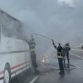 Jeziv prizor kod Kruševca Buknuo autobus, vatra progutala celo vozilo