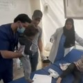 Dirljivi trenutak kada je devojčica u bolnici videla da joj je malena sestra živa (VIDEO)
