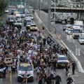 Porodice talaca krenule na protestni marš od Tel Aviva do Jerusalima