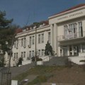 Četiri osobe privedene posle upada građana u zgradu beogradske Opštine Voždovac
