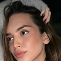 Oglasila se Hana Ikodinović nakon objave slike sa roditeljima! Otkrila detalje susreta, svi su bili u zabludi