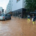 Popularno špansko ostrvo pod vodom nakon uragana: Poplavljen i aerodrom, automobili "plutaju" ulicama (Foto)