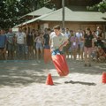 AMERIKANCI, KOREJCI, ČILEANCI I GRCI ODMERILI SNAGE NA SAVI: „Beach Sport Fest“ spojio učesnike Srem Folk Festa