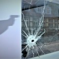 U pucnjavi u Sisku jedna osoba ubijena, više povređeno, napadač u bekstvu